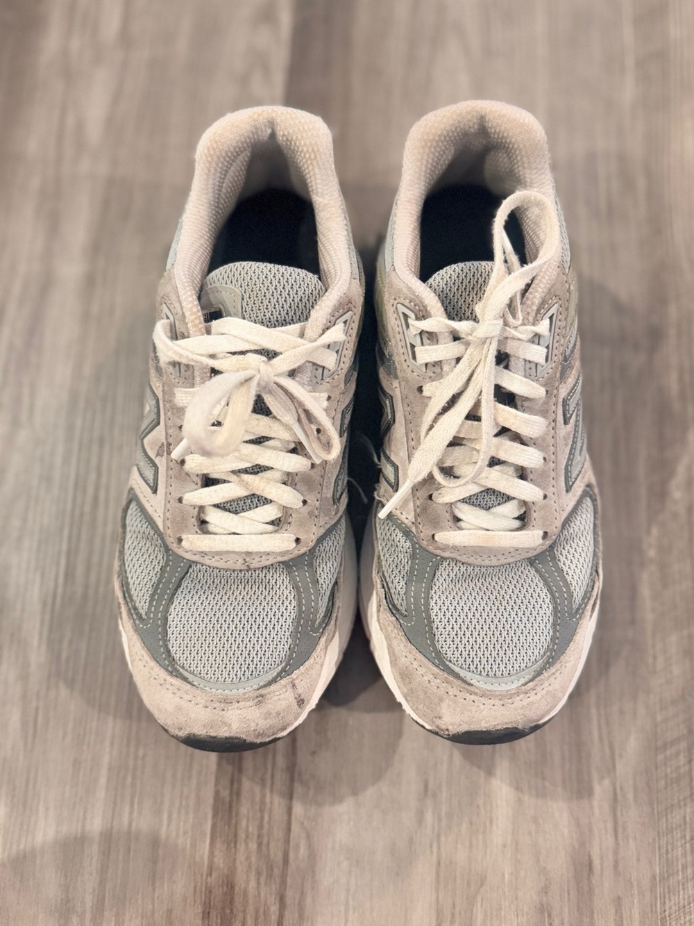 New Balance 990 Light Gray Women's Running Sneakers